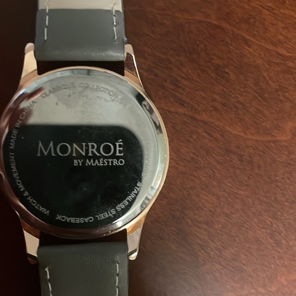 Monroe rose gold leather watch - Picture 3 of 5